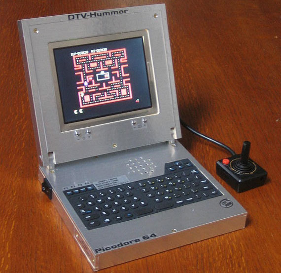 Моддинг старой приставки COMMODORE 64 в PICODORE 64 :) Всё это сделал парен Моддинг старой приставки COMMODORE 64 в PICODORE 64 :) Всё это сделал парен